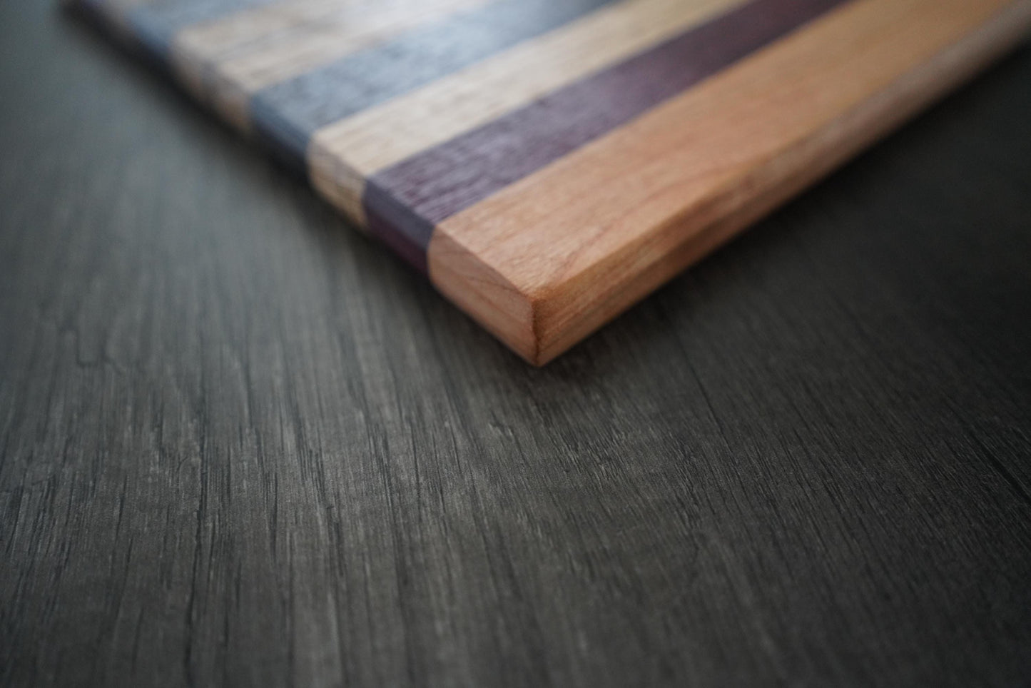 Handcrafted Cutting Board – Frontgrain White Oak, Cherry & Purpleheart