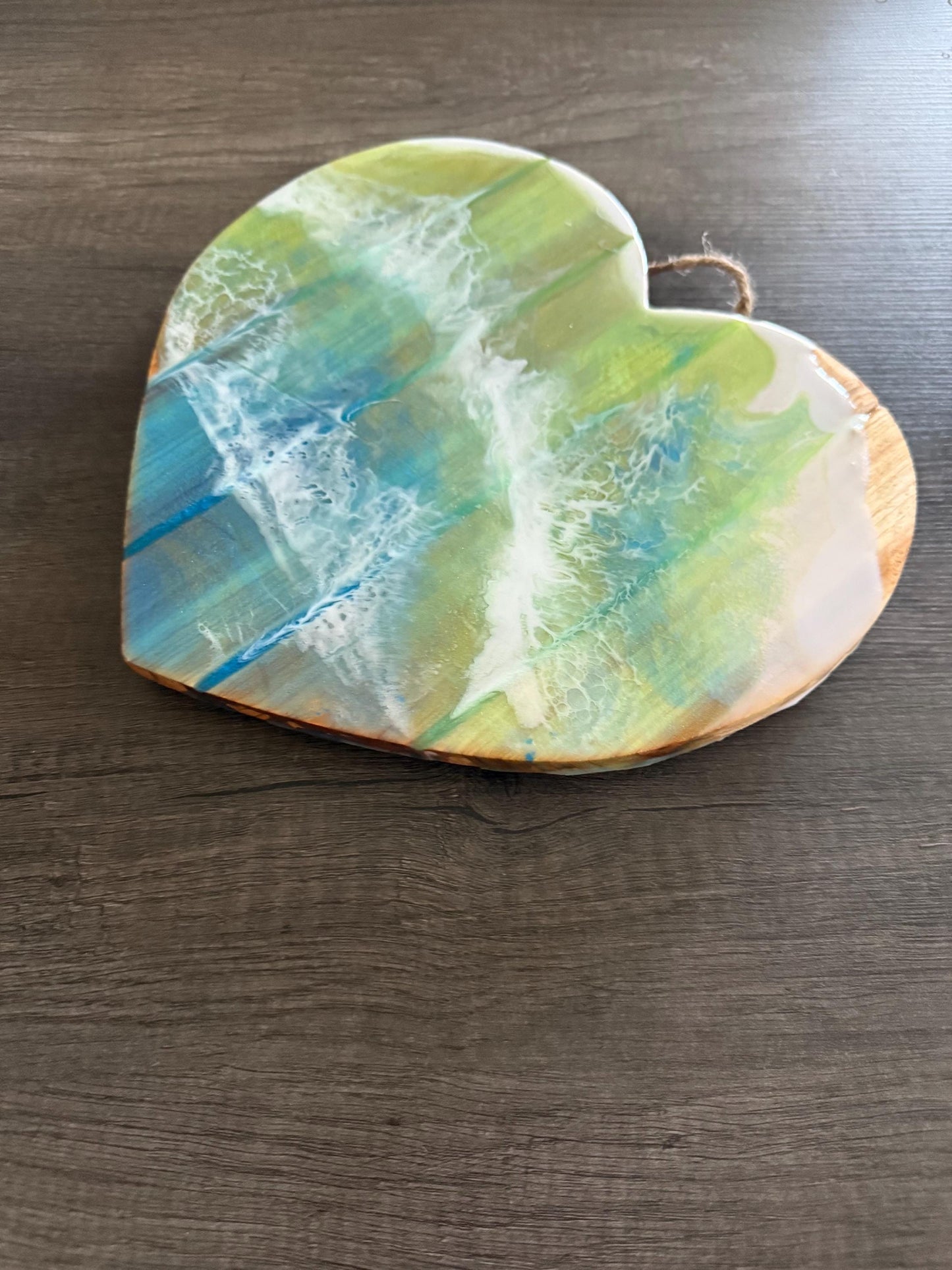 Ocean-Inspired Wall Art - Heart Shape - Coastal Escape: Dive into Tranquility